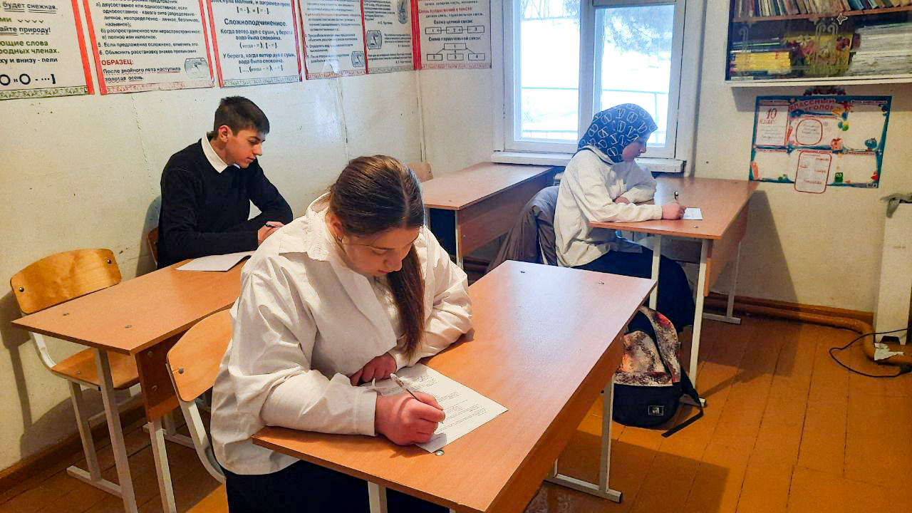 Контрольная работа по математике в 10 классе за первое полугодие в формате ЕГЭ.